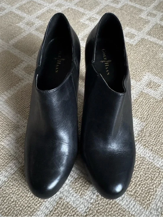 Cole Haan Leather Ankle Booties Black Almond Toe Heels Classic Office Size 8 - Picture 4 of 10